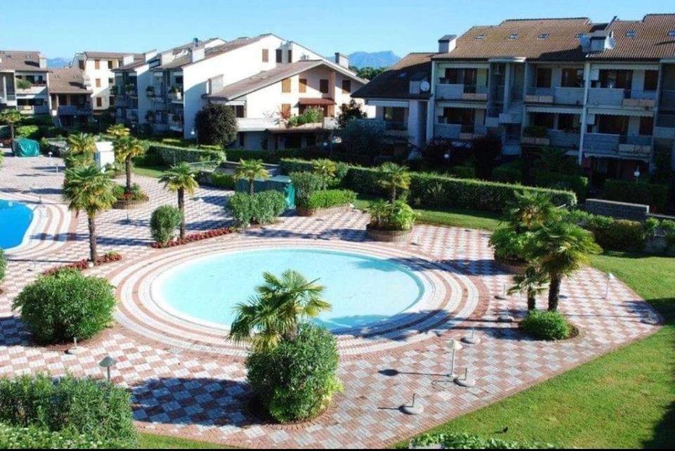 شقة Casa Lorenzo ديسينسانو ديل غاردا المظهر الخارجي الصورة