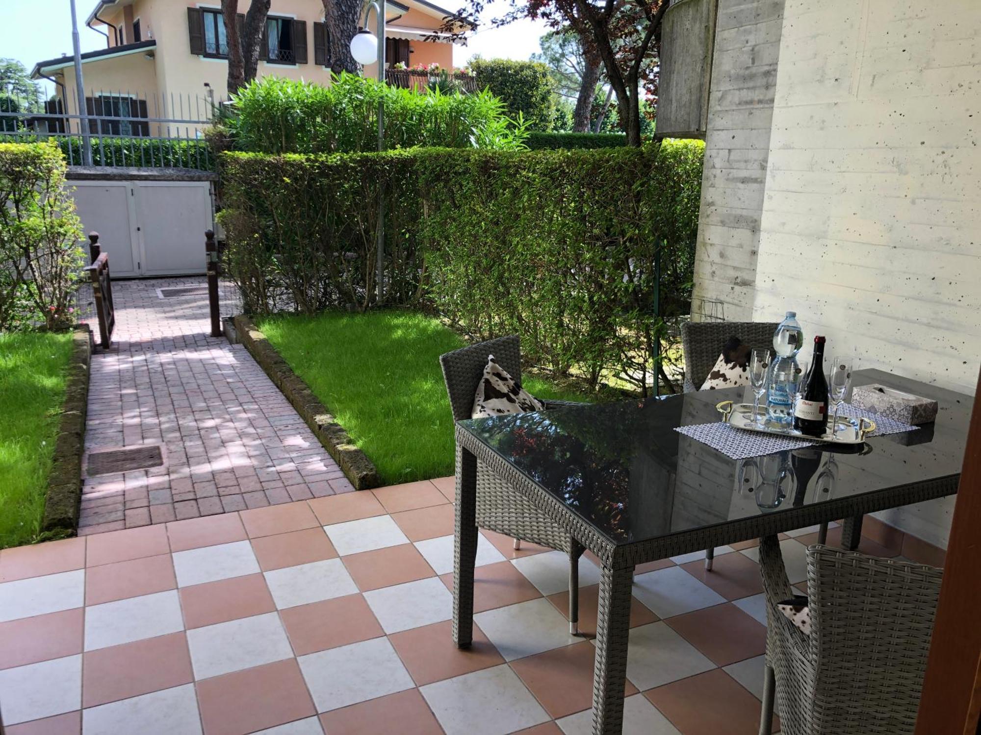 شقة Casa Lorenzo ديسينسانو ديل غاردا المظهر الخارجي الصورة